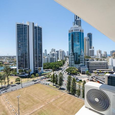 Large Surfers Paradise Apartment With Fantastic Views Gold Coast Eksteriør bilde