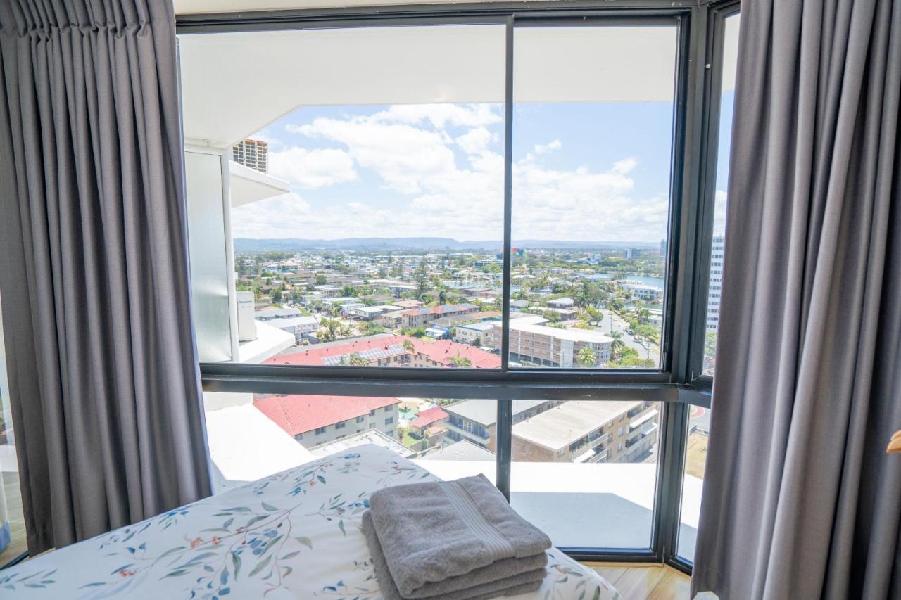 Large Surfers Paradise Apartment With Fantastic Views Gold Coast Eksteriør bilde