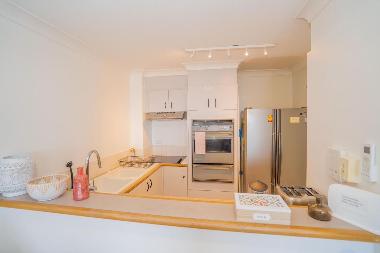 Large Surfers Paradise Apartment With Fantastic Views Gold Coast Eksteriør bilde